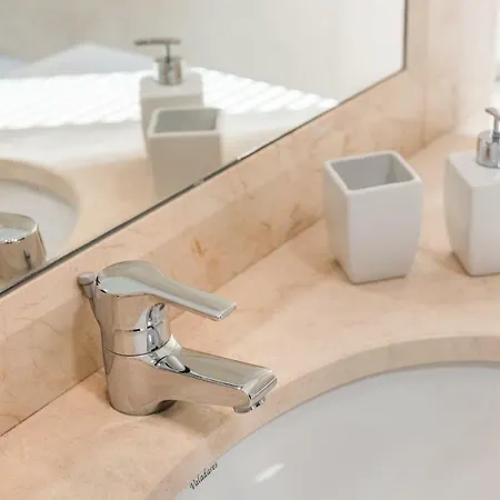 Apartment Guestready - Cactus Balcony - Free Private Parking